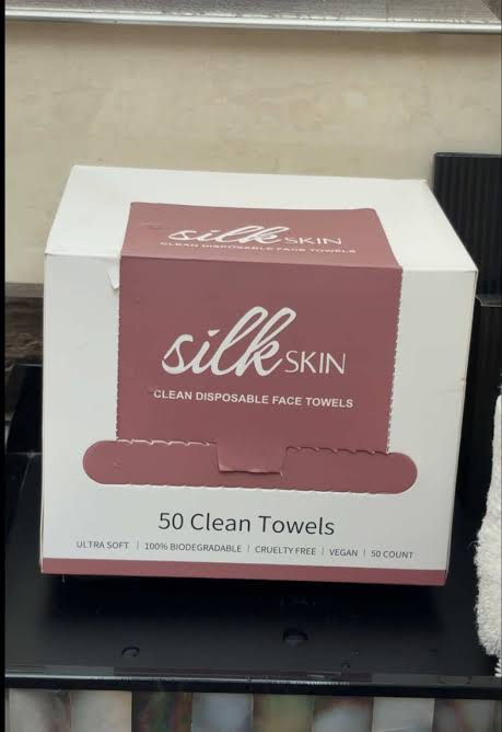 SILK SKIN - 50 CLEAN DISPOSABLE TOWELS