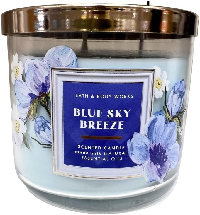 BATH & BODY WORKS - BLUE SKY BREEZE SCENTED CANDLE