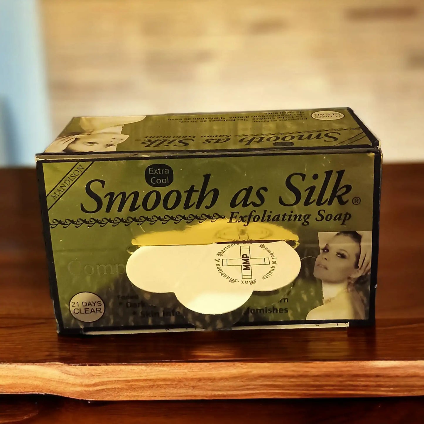 MANDISON - SMOOTH AS SILK COMPLEXION TONING SOAP