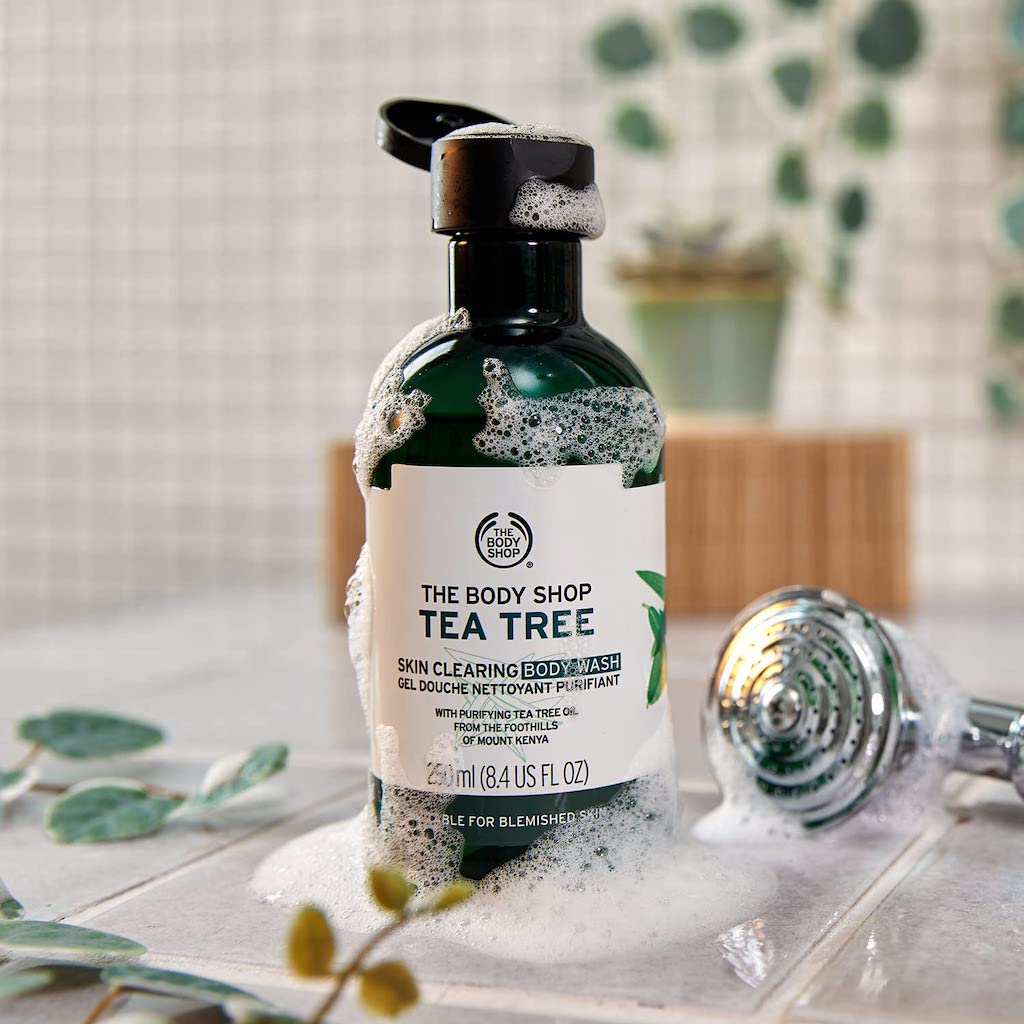 THE BODY SHOP TEA TREE SKIN CLEARING FACIAL WASH